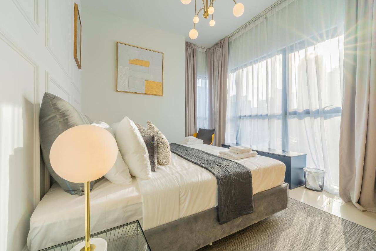 Nouveau Art Deco 3Br With Burj & Canal Views Dubai Exterior photo
